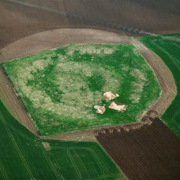 Excavation of the inner ditch terminal of the southern Thornborough henge