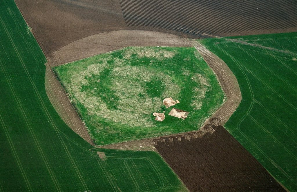 Excavation of the inner ditch terminal of the southern Thornborough henge